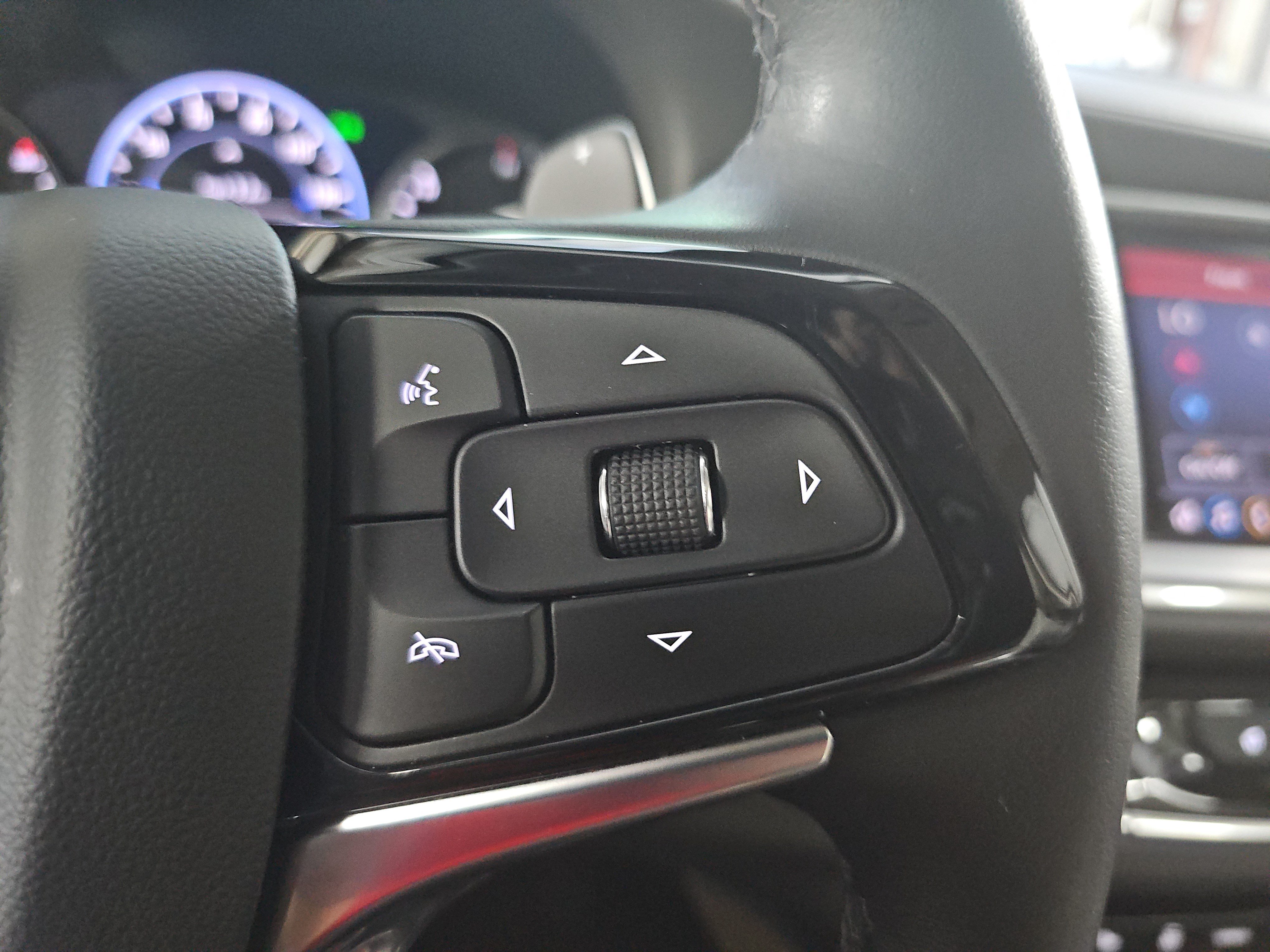 Used 2022 Buick Enclave Avenir w/ Avenir Technology Package FWD image 20