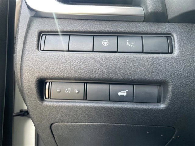 Used 2022 Nissan Rogue Platinum w/ Head-Up Display Package image 23