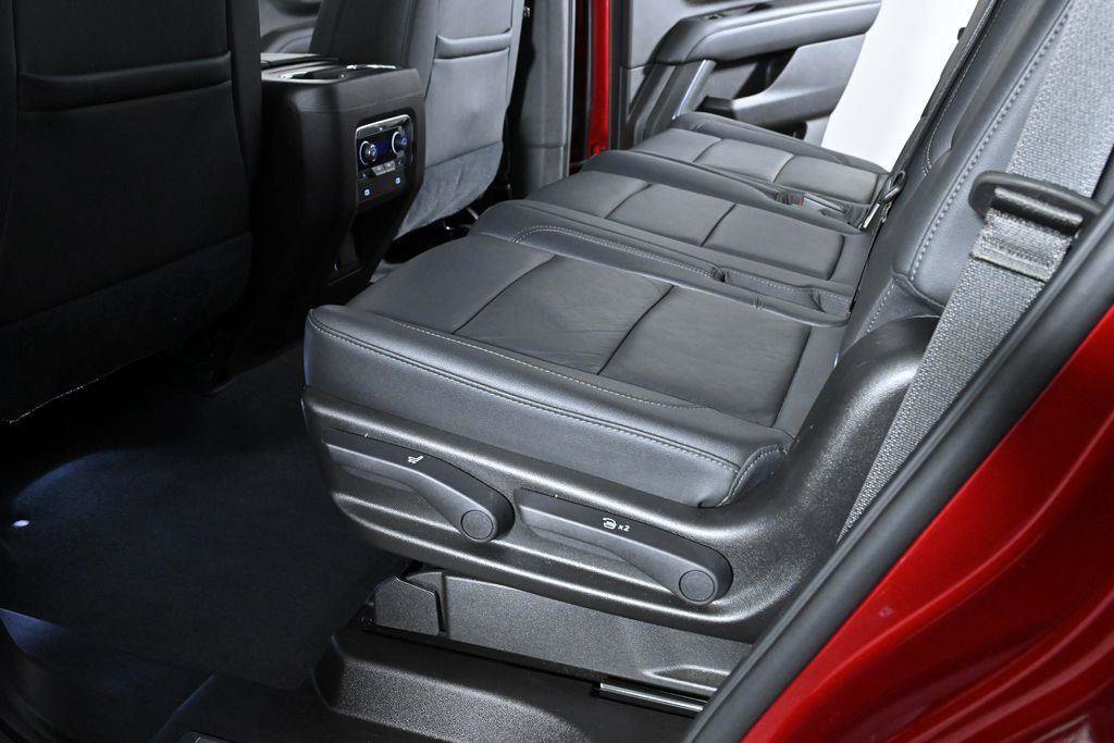 Used 2021 Chevrolet Tahoe Z71 w/ Luxury Package image 34