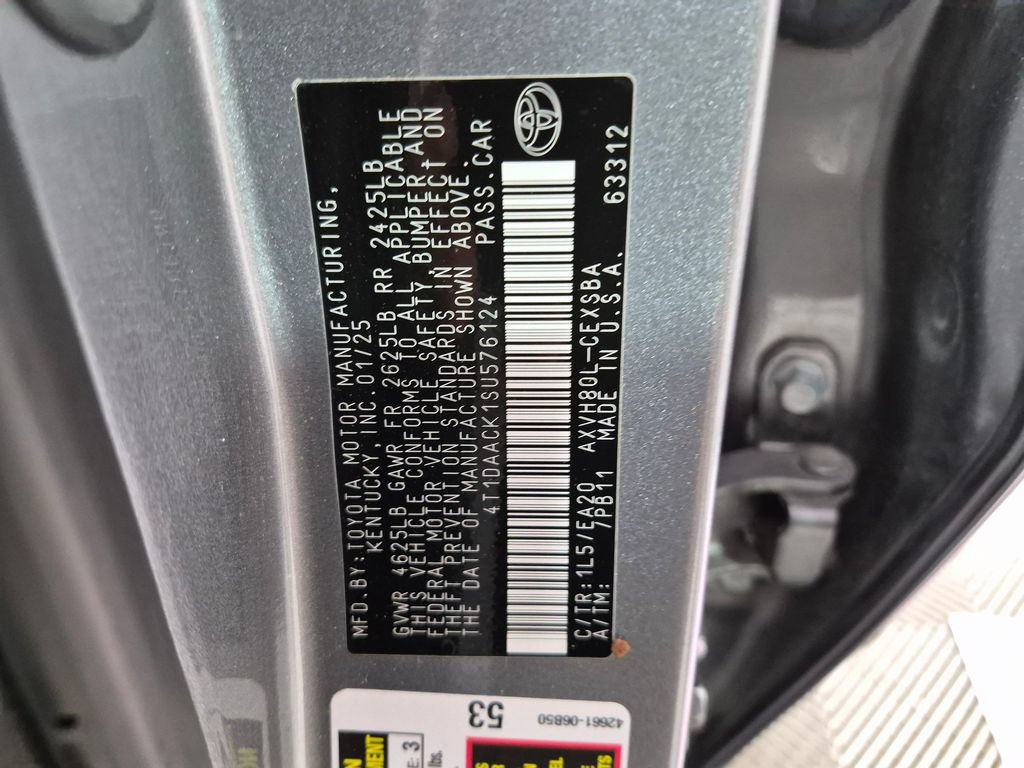 Used 2025 Toyota Camry SE w/ Convenience Package FWD image 32