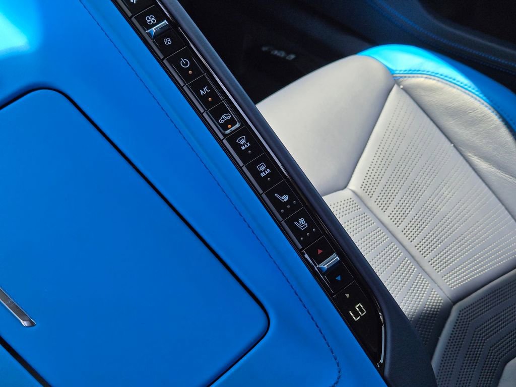 Used 2023 Chevrolet Corvette Stingray Premium Conv w/ Stealth Interior Trim Package image 32