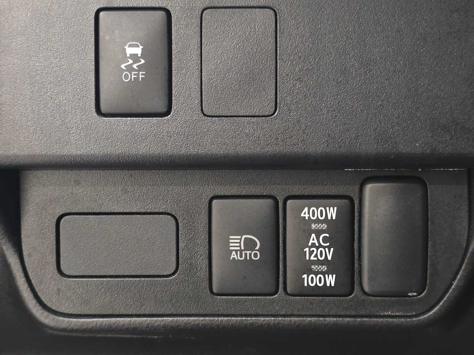 Certified 2022 Toyota Tacoma TRD Off-Road w/ TRD Premium Off Road Package AWD/4WD image 17
