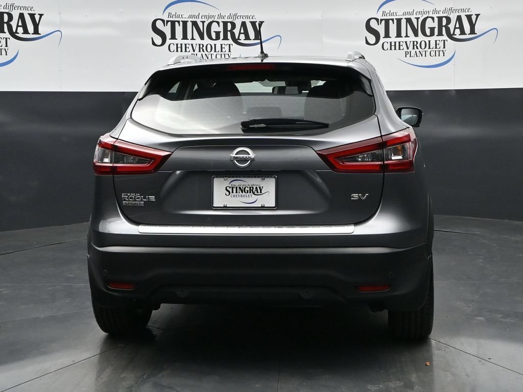 Used 2022 Nissan Rogue Sport SV w/ Technology Package FWD image 6