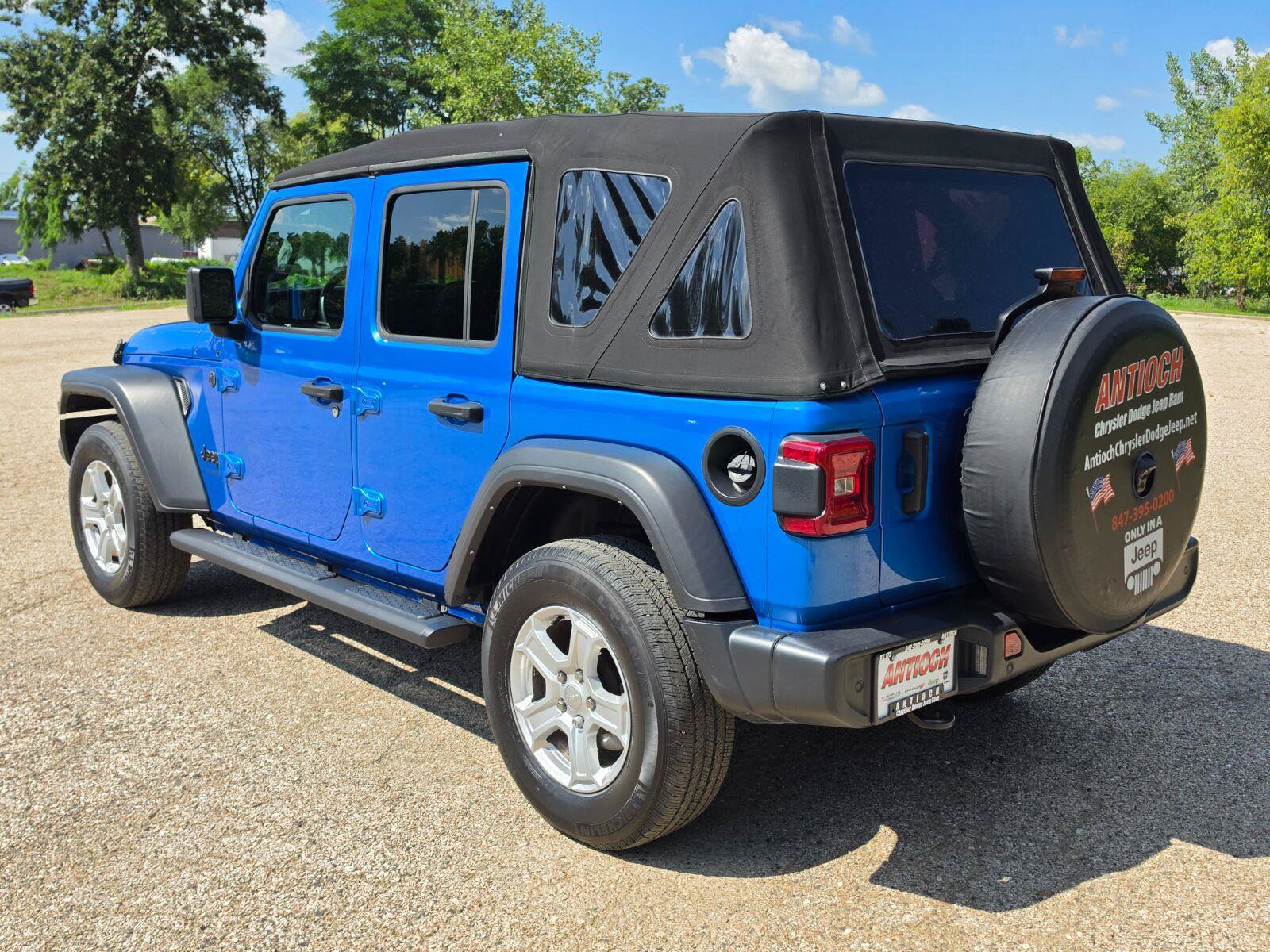 Used 2022 Jeep Wrangler Unlimited Sport AWD/4WD image 15