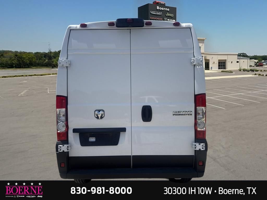 Used 2025 RAM ProMaster 2500 w/ Convenience Group FWD image 11