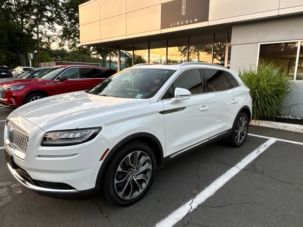 Used 2023 Lincoln Nautilus Reserve w/ Equipment Group 201A AWD/4WD image 1