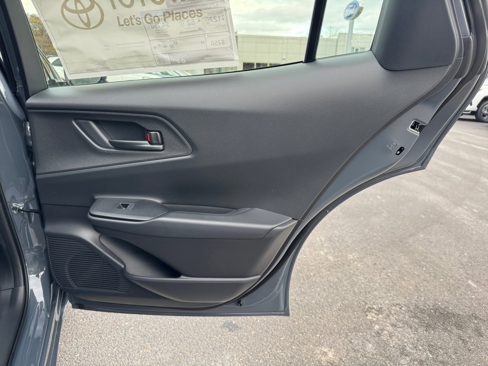 New 2026 Toyota Prius Plug-In Hybrid image 27