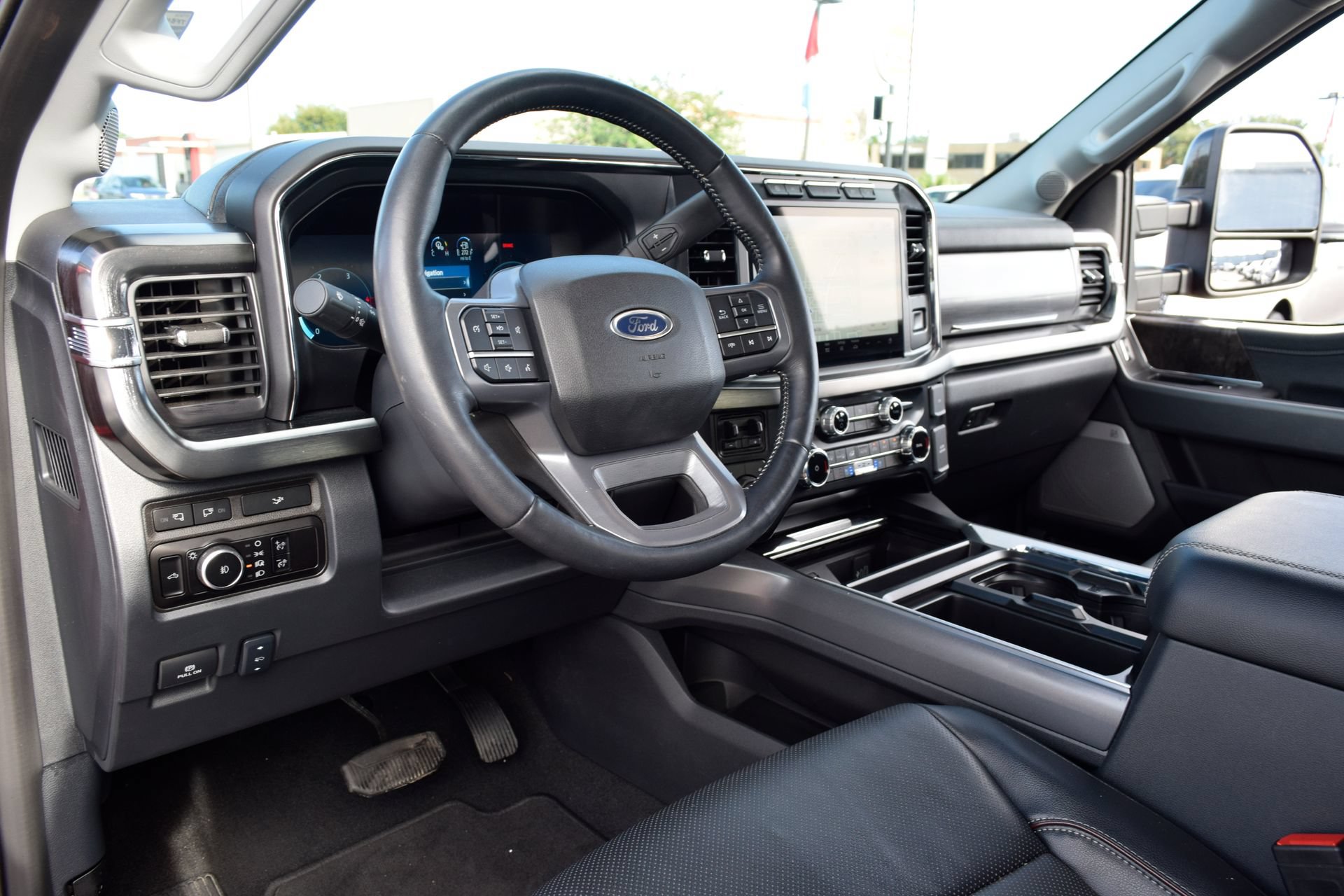 Used 2024 Ford F250 Lariat w/ Black Appearance Package AWD/4WD image 15