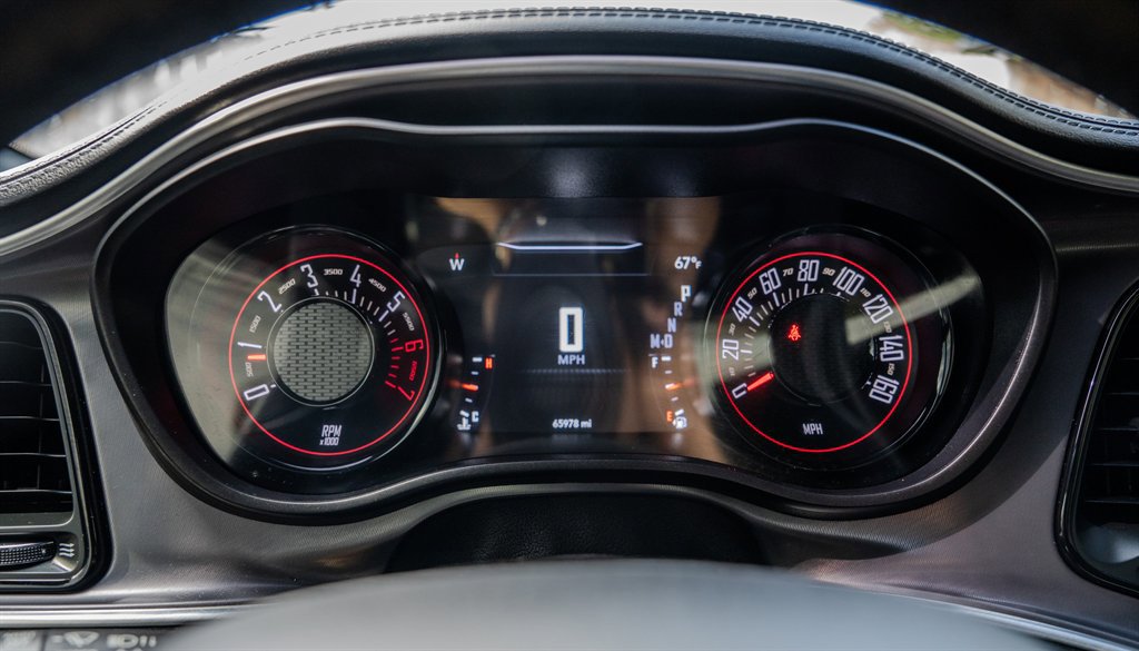 Used 2022 Dodge Challenger R/T w/ Plus Package image 20