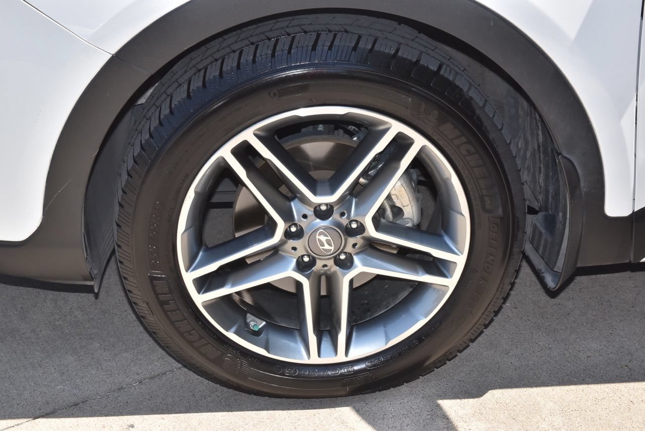 Used 2019 Hyundai Santa Fe XL FWD image 40