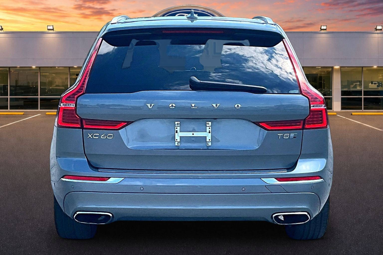 Used 2020 Volvo XC60 T8 Inscription AWD/4WD image 4
