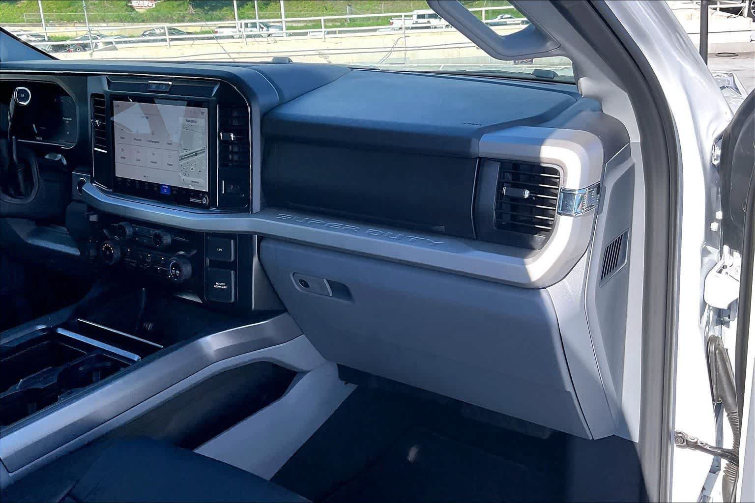 Used 2026 Ford F250 XLT w/ XLT Premium Package AWD/4WD image 23