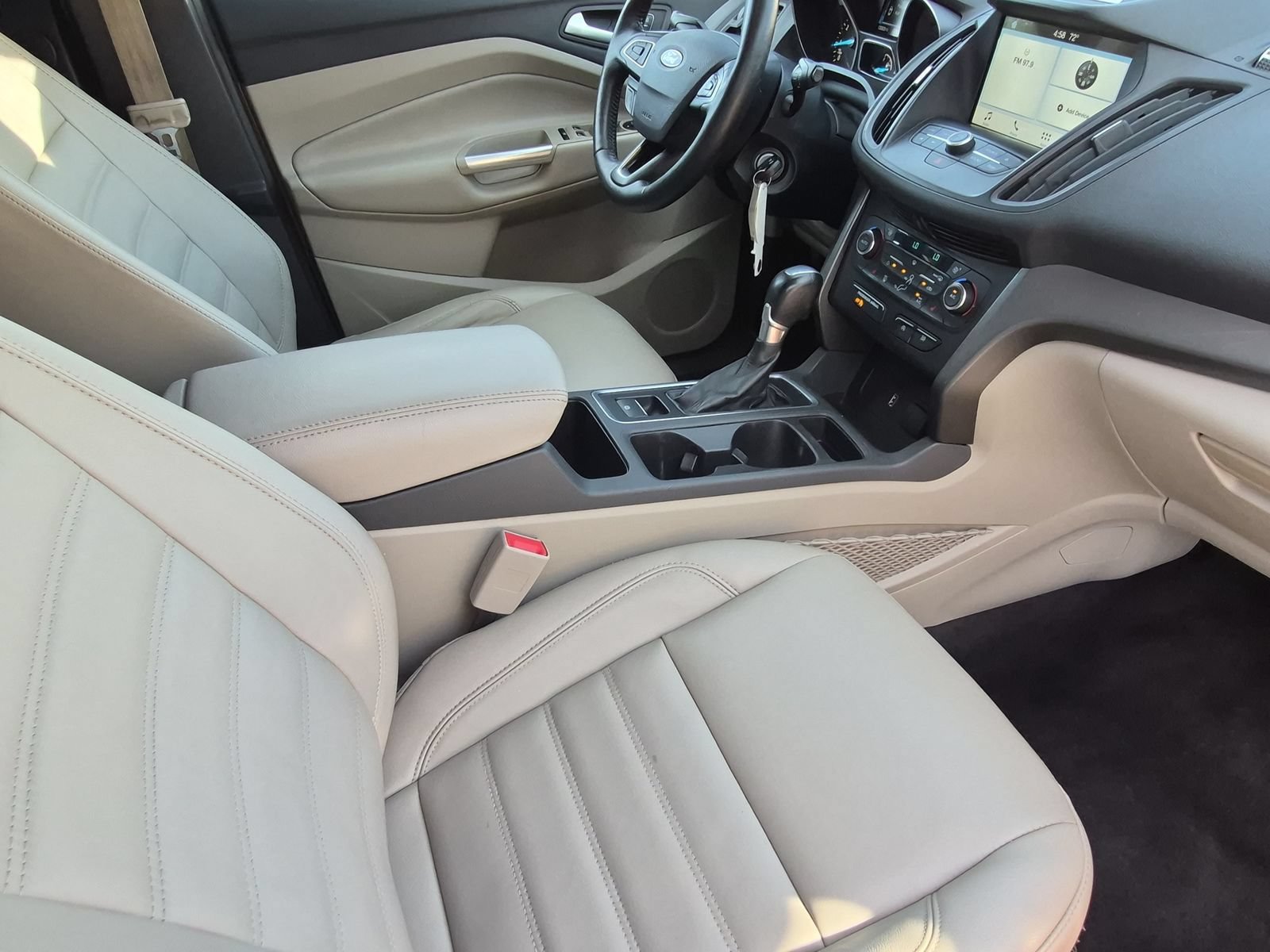 Used 2017 Ford Escape SE w/ SE Leather Comfort Package AWD/4WD image 22