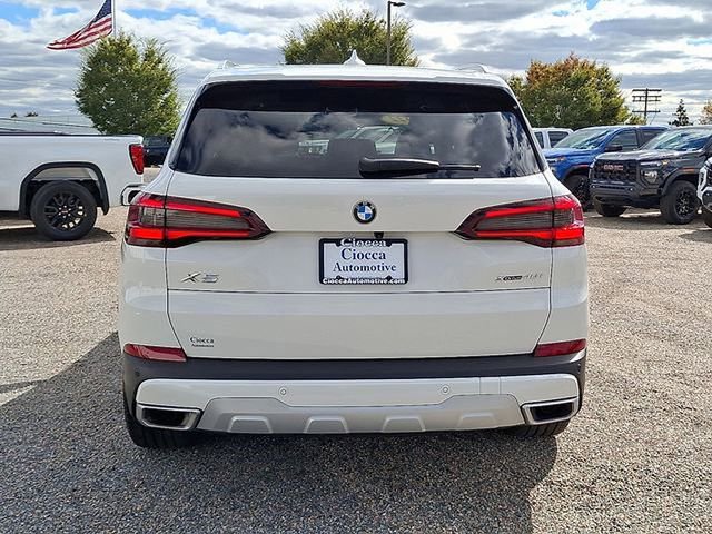 Used 2022 BMW X5 xDrive40i w/ Premium Package image 9