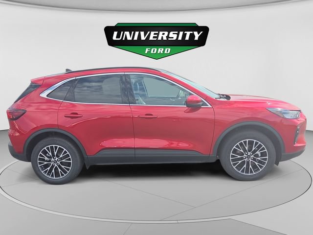 New 2026 Ford Escape SE w/ Class II Trailer Tow Package FWD image 2