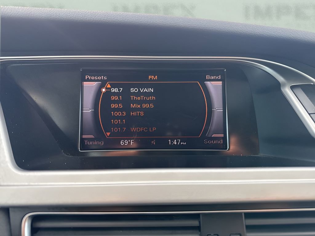 Used 2010 Audi A4 2.0T Premium image 18