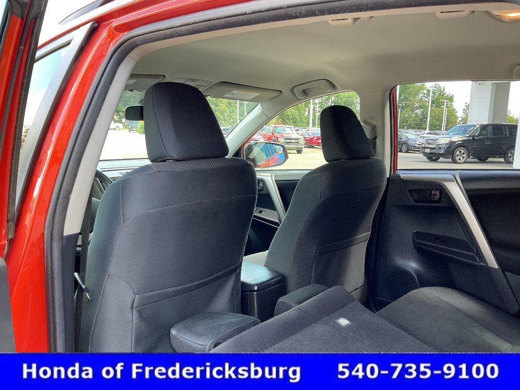 Used 2015 Toyota RAV4 LE AWD/4WD image 24