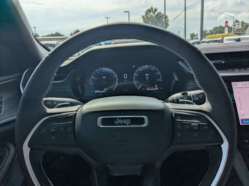 Used 2026 Jeep Grand Cherokee Limited RWD image 21