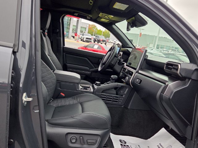 Used 2026 Toyota 4Runner TRD Off-Road Premium AWD/4WD image 16