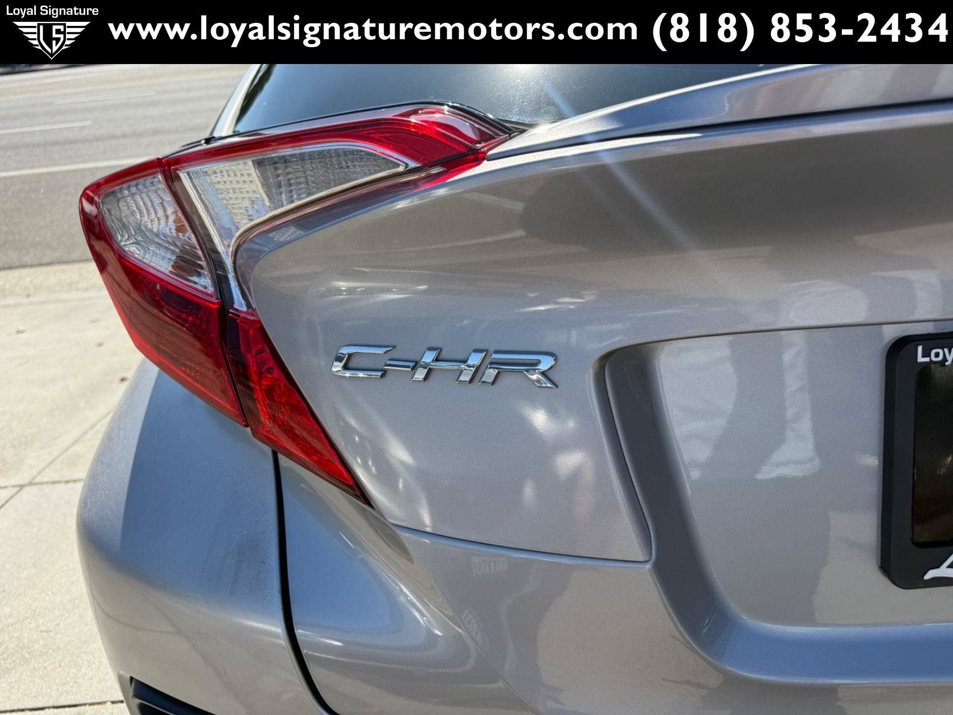 Used 2018 Toyota C-HR XLE FWD image 7