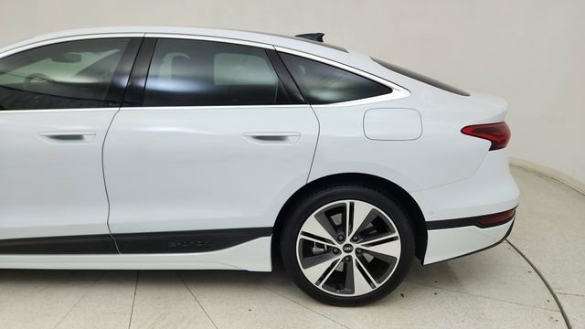 Used 2025 Audi A6 e-tron Premium w/ Convenience Package image 10