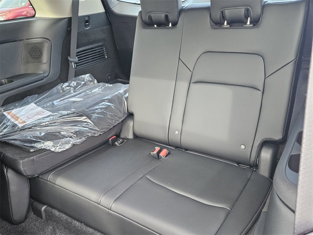 New 2025 Nissan Pathfinder Platinum image 7