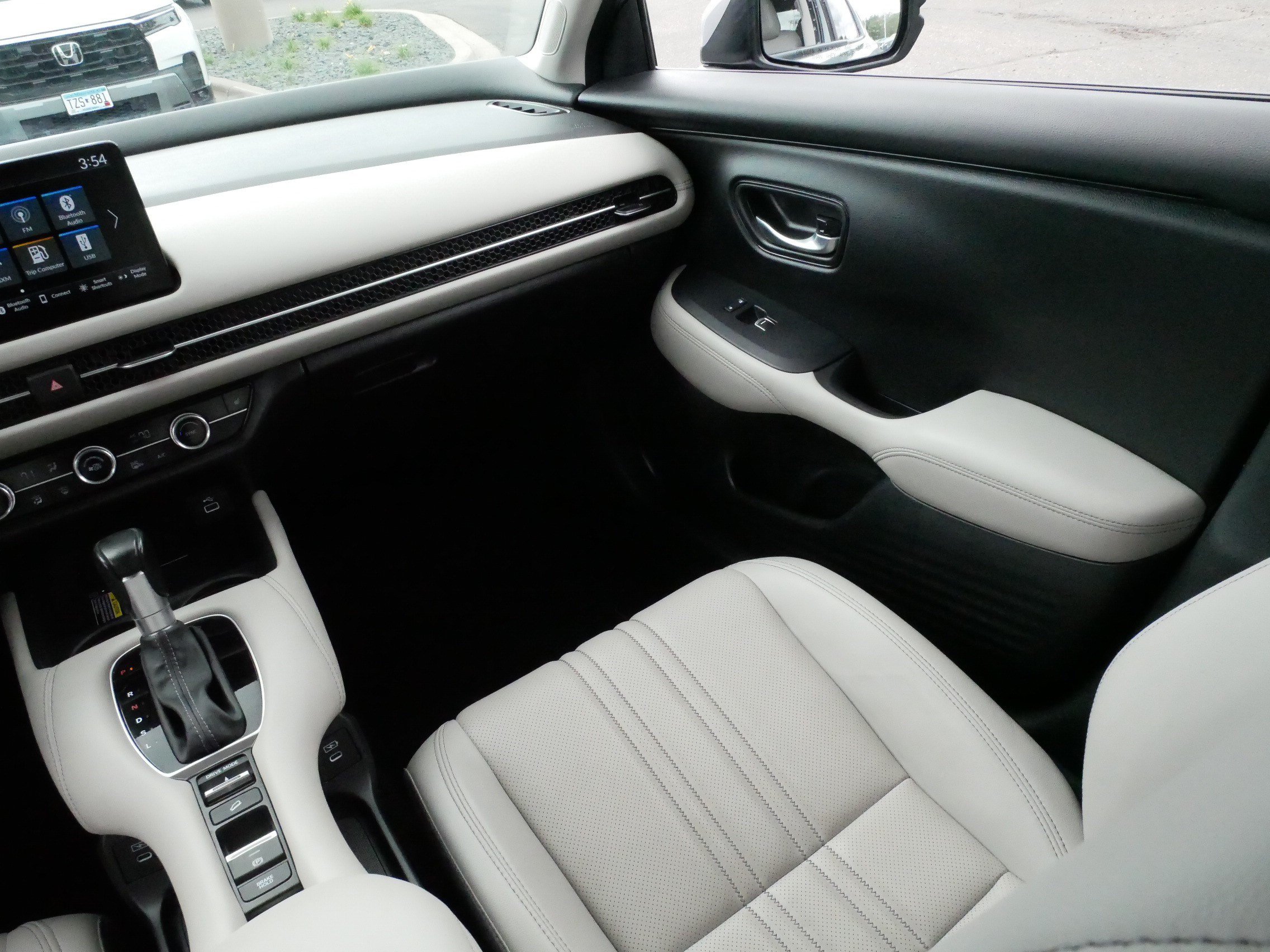 Used 2025 Honda HR-V EX-L image 11