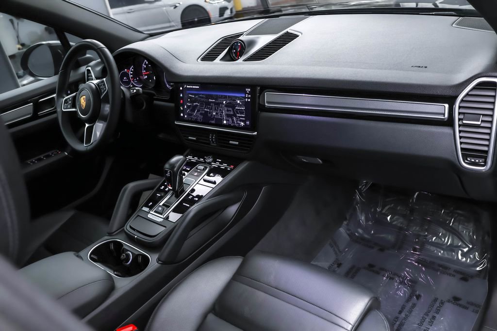 Used 2022 Porsche Cayenne Platinum Edition AWD/4WD image 33
