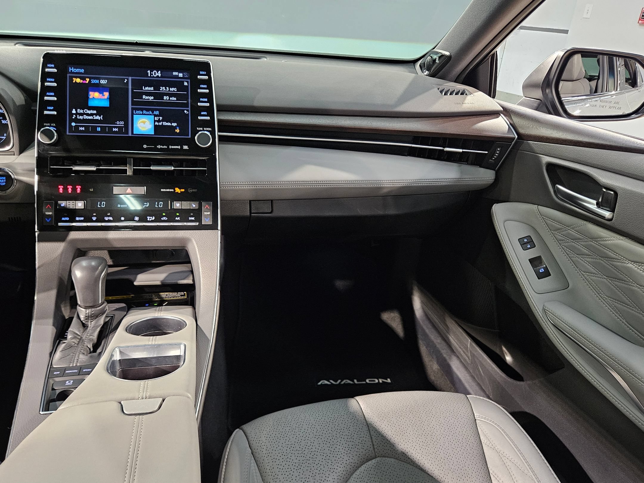 Used 2021 Toyota Avalon Limited w/ Advanced Safety Package FWD image 11