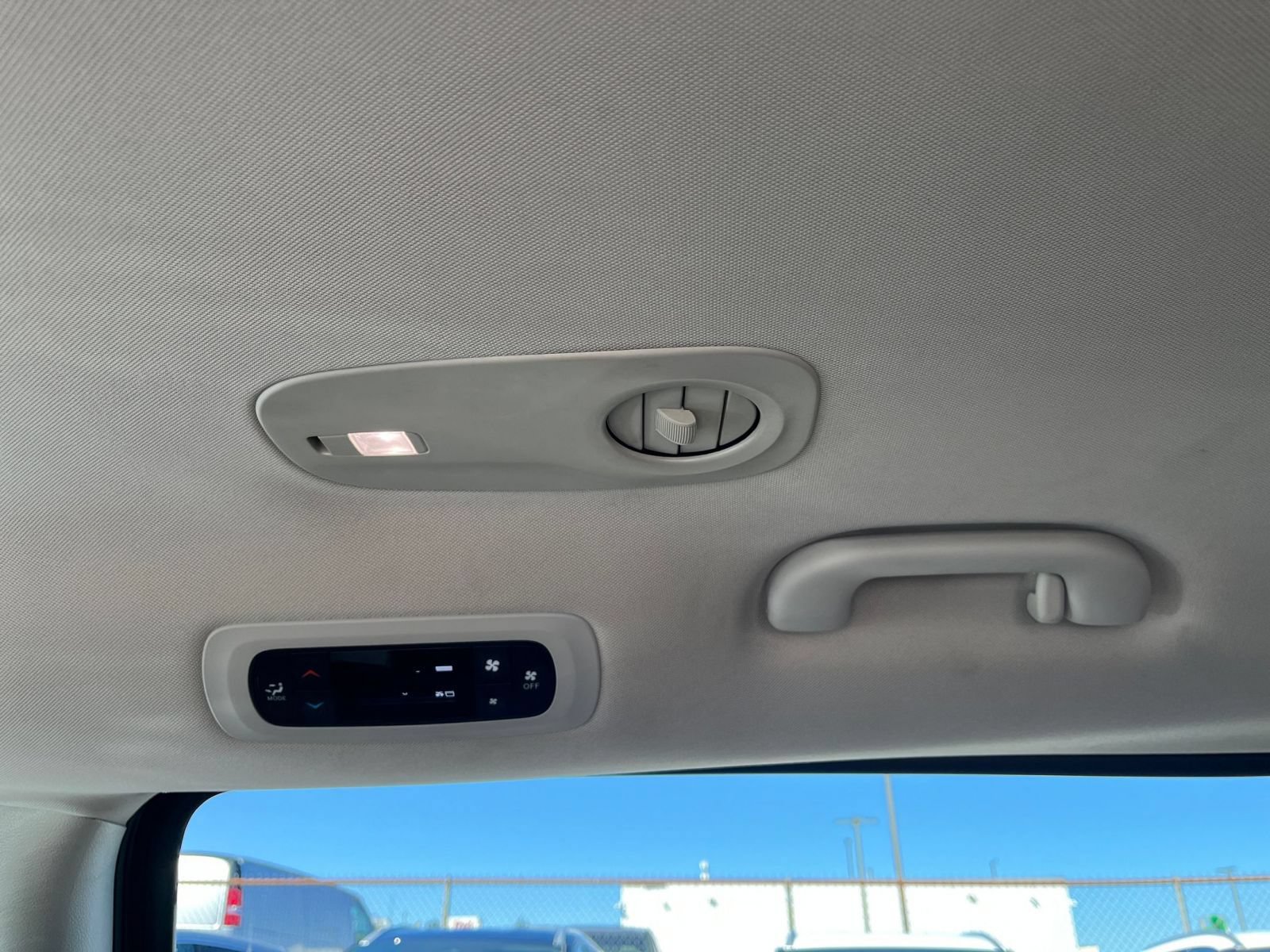 Used 2024 Chrysler Voyager LX FWD image 20