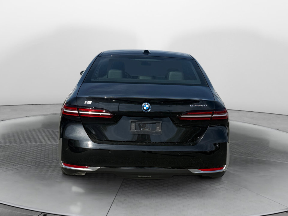 Certified 2024 BMW i5 eDrive40i w/ M Sport Package RWD image 6