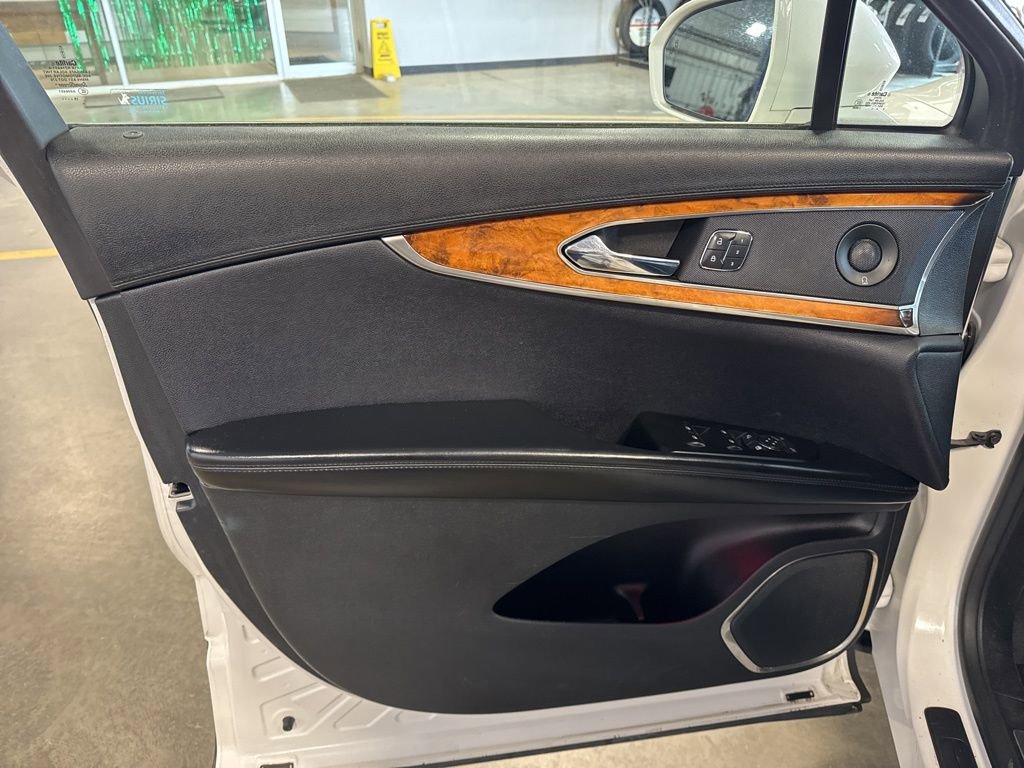 Used 2016 Lincoln MKX Select w/ Select Plus Package image 23