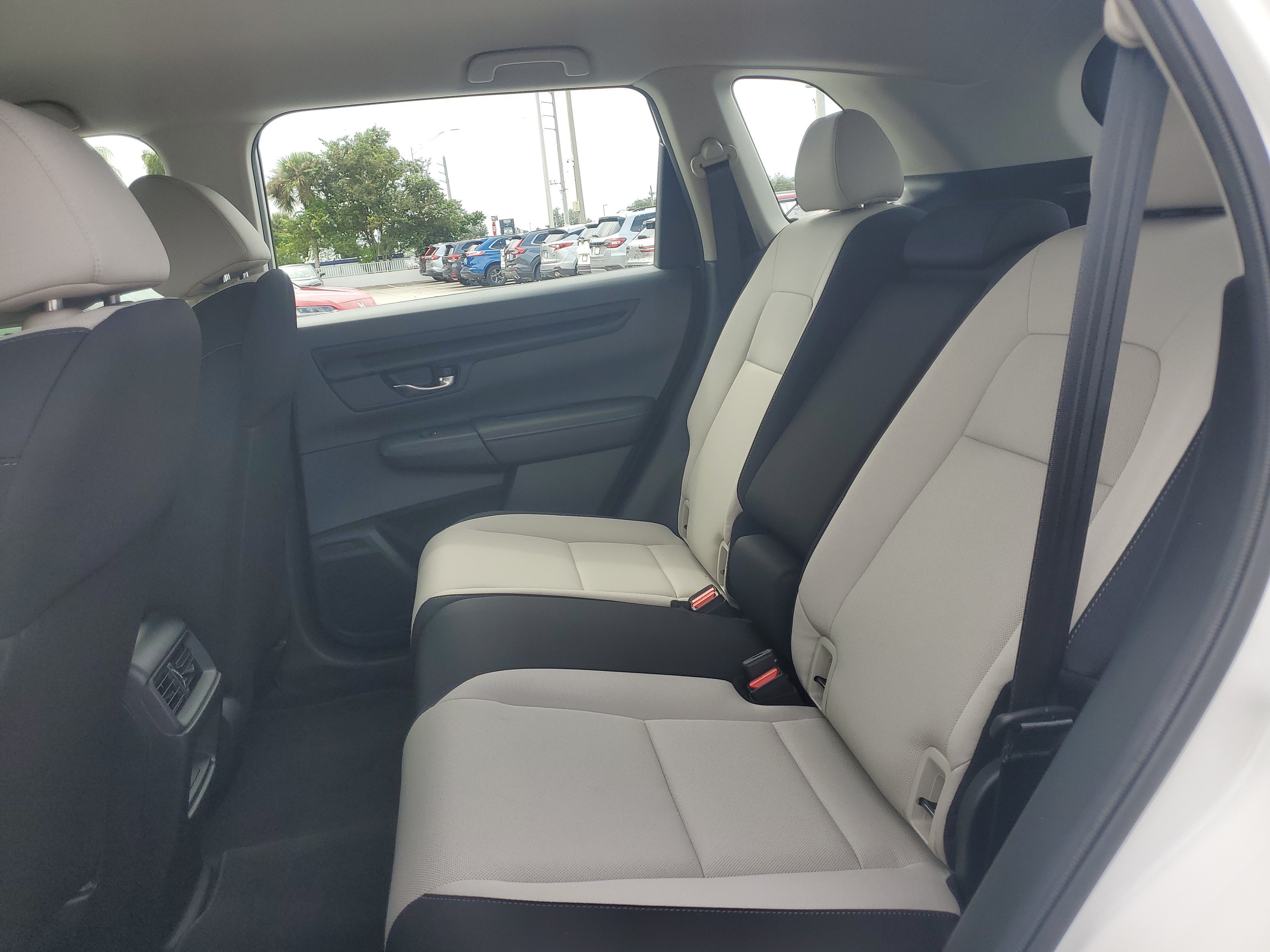 Used 2024 Honda CR-V LX image 12