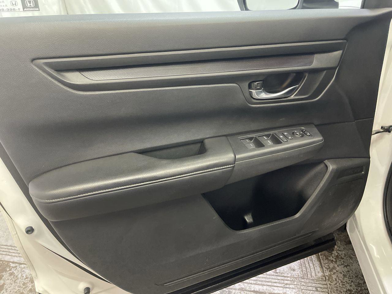 Certified 2025 Honda CR-V EX image 13