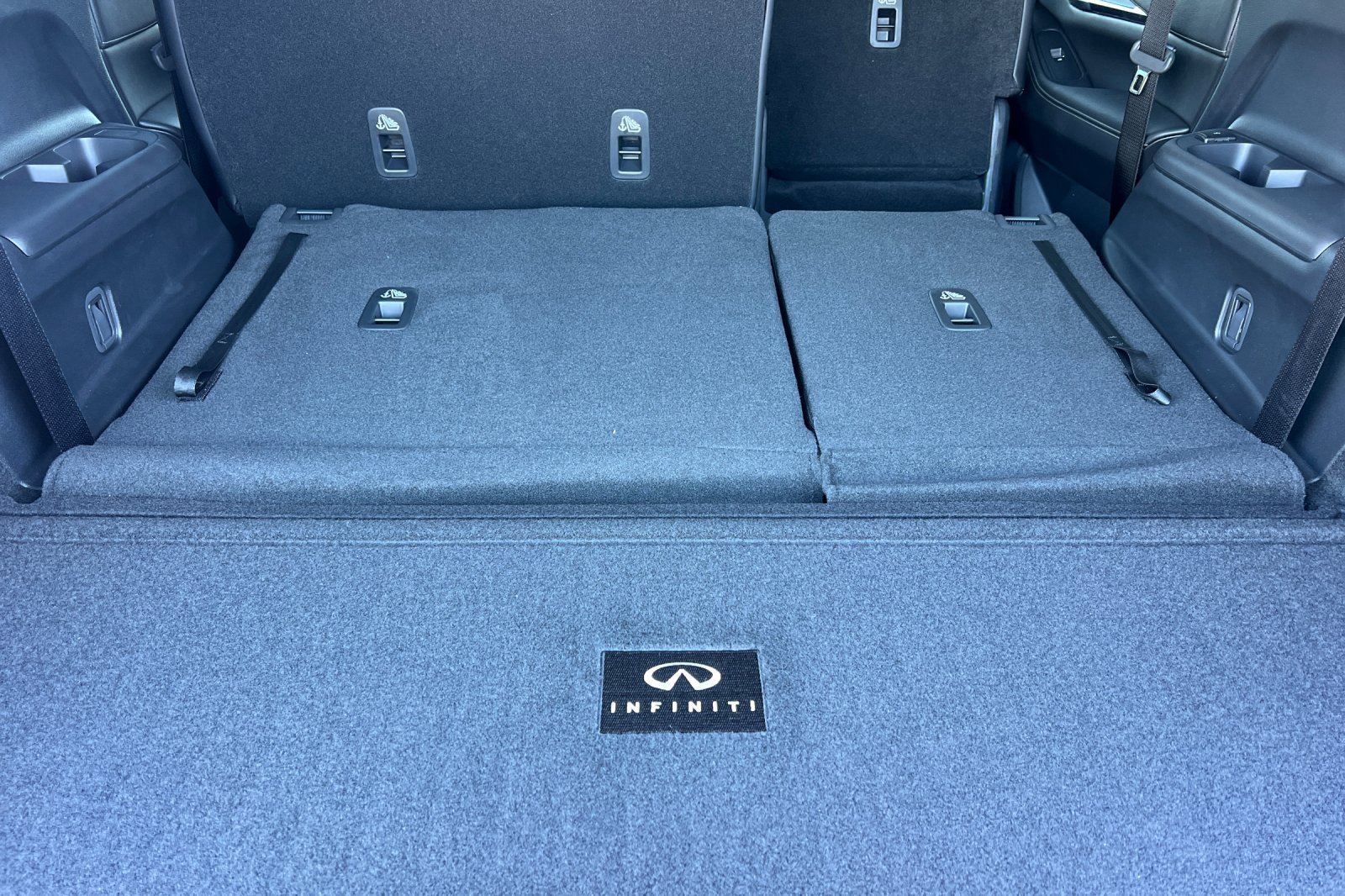 New 2026 INFINITI QX60 Luxe w/ Cargo Package image 16