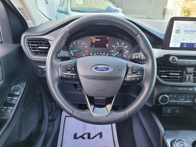 Used 2022 Ford Escape SE w/ Convenience Package FWD image 17