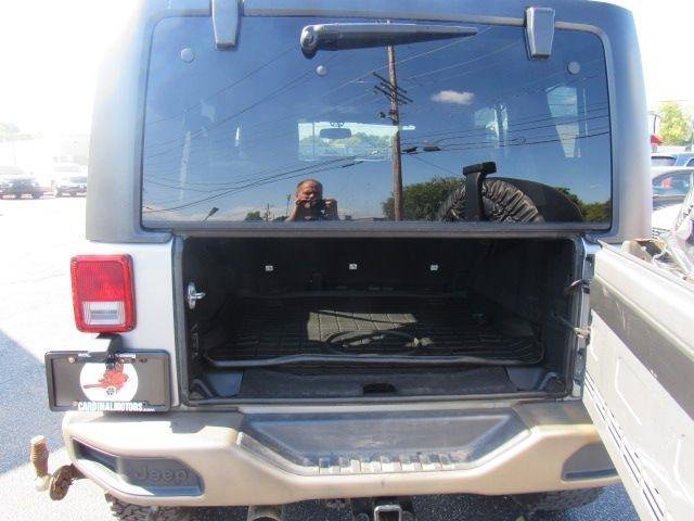 Used 2016 Jeep Wrangler Unlimited Sahara image 26