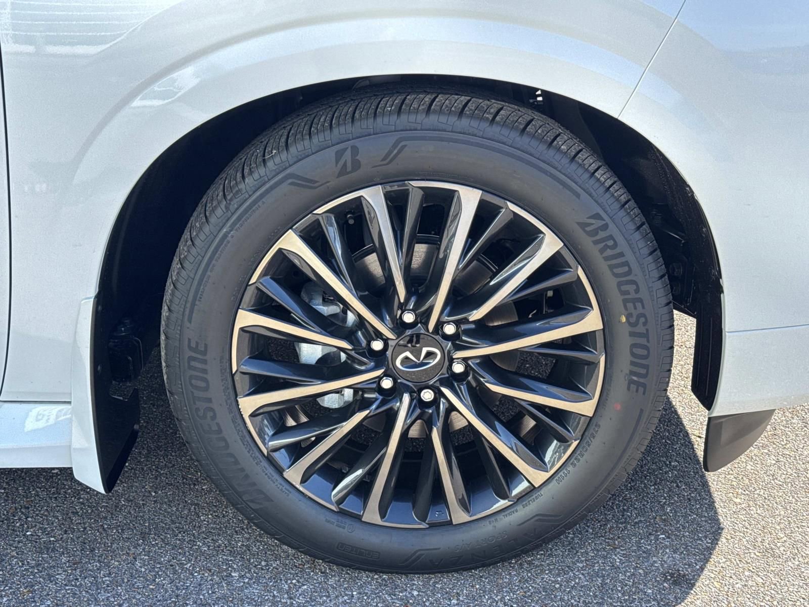 New 2026 INFINITI QX80 Autograph w/ Autograph Exterior Package image 3