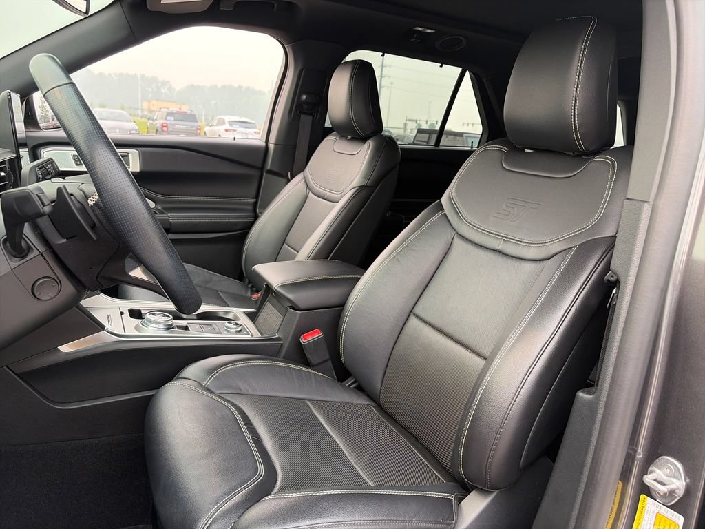 Used 2020 Ford Explorer ST w/ Premium Technology Package AWD/4WD image 17