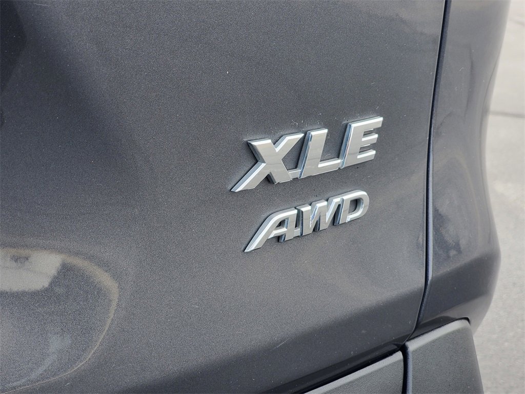 Used 2021 Toyota RAV4 XLE image 35
