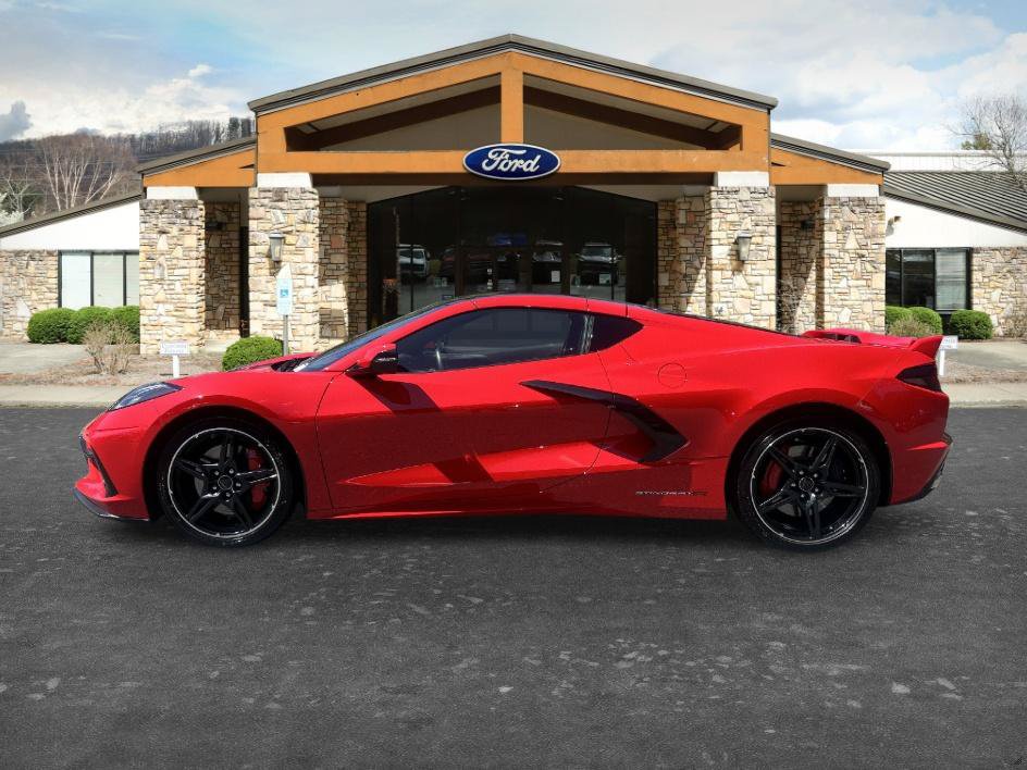 Used 2021 Chevrolet Corvette Stingray Coupe w/ Z51 Performance Package RWD image 7