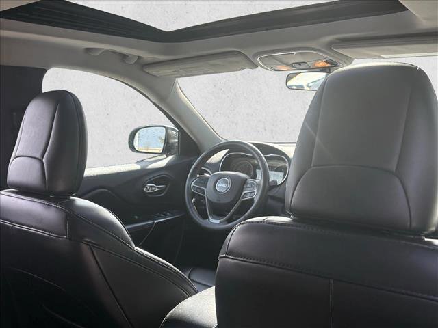 Used 2020 Jeep Cherokee Latitude Plus image 15