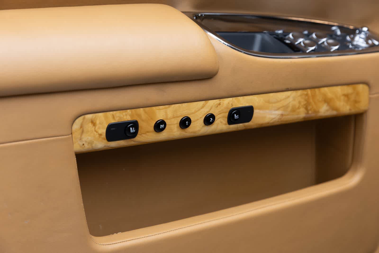 Used 2013 Rolls-Royce Ghost RWD image 11