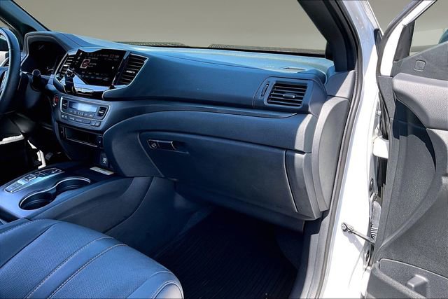 Used 2023 Honda Passport TrailSport image 24