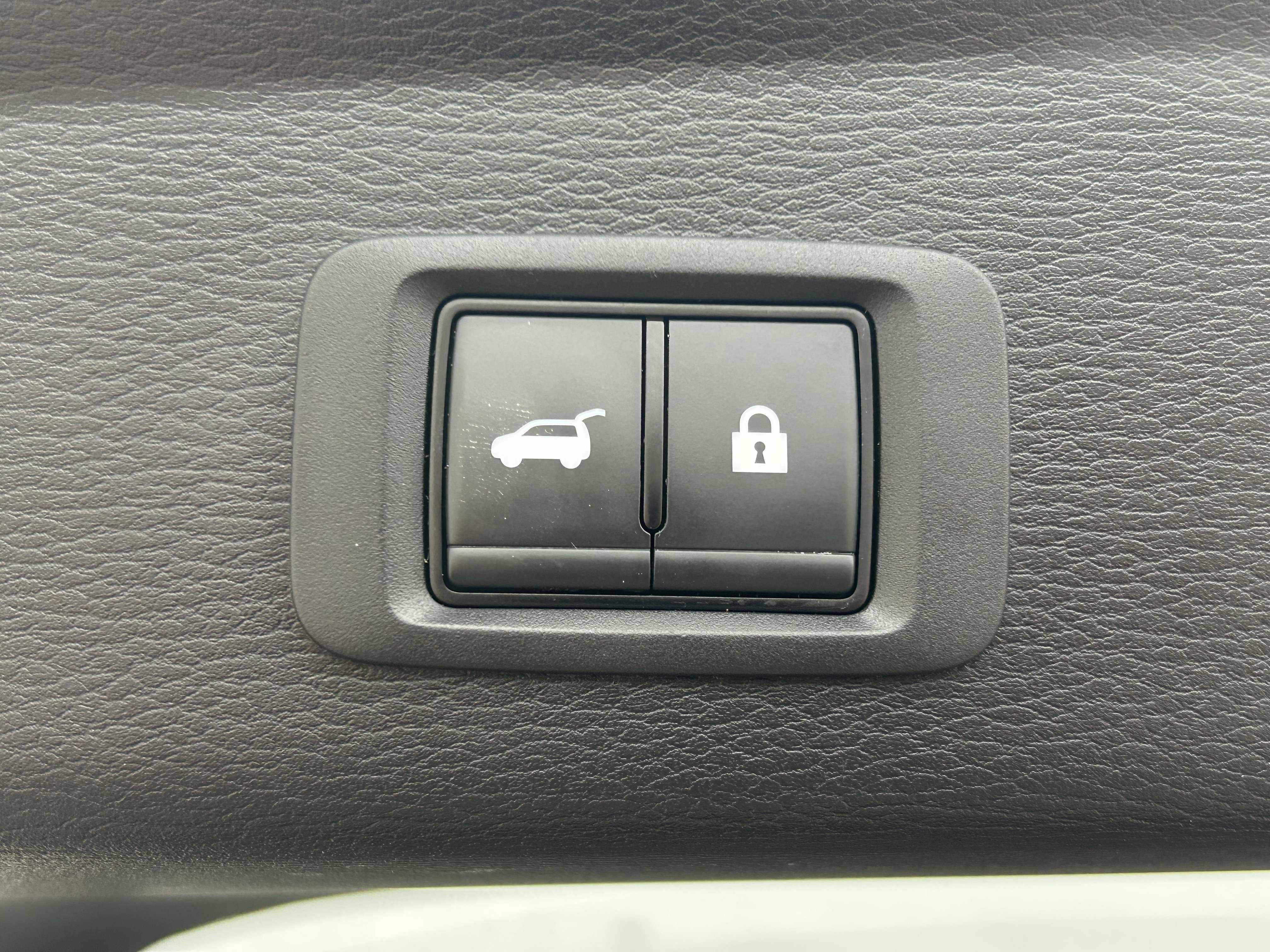 Used 2023 Mitsubishi Outlander SEL image 23