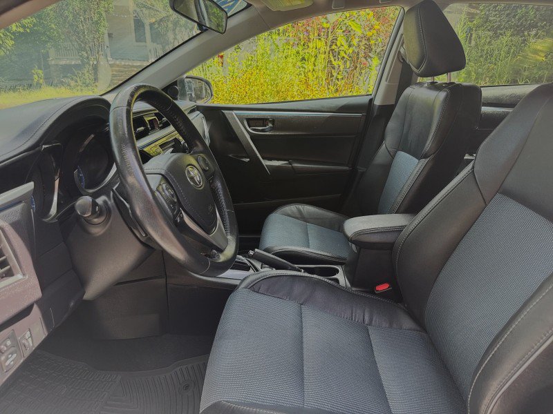 Used 2015 Toyota Corolla S w/ Driver Convenience Package FWD image 14