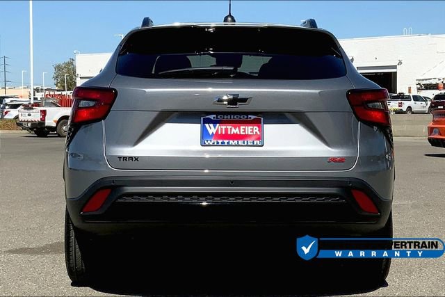 New 2025 Chevrolet Trax RS w/ Sunroof Package FWD image 5