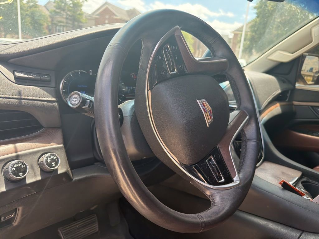 Used 2018 Cadillac Escalade Premium Luxury w/ LPO, Radiant Package AWD/4WD image 12