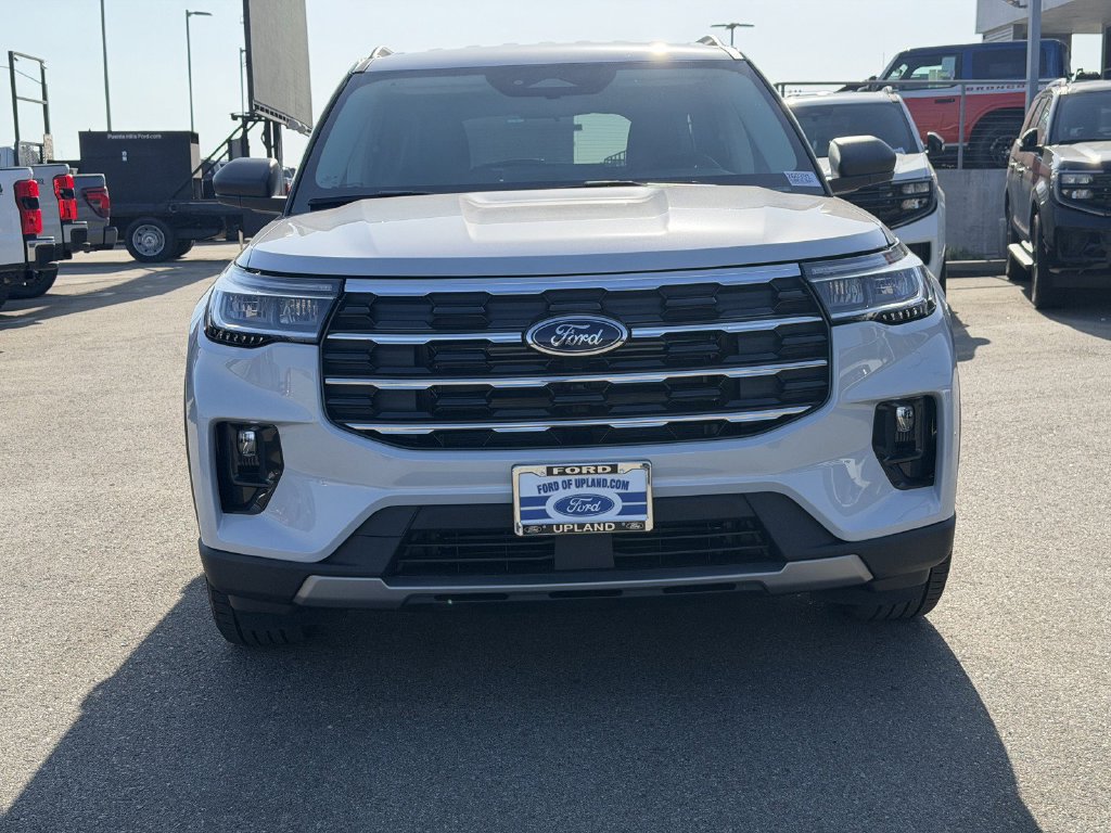 New 2026 Ford Explorer Active w/ Active Comfort Package RWD image 2