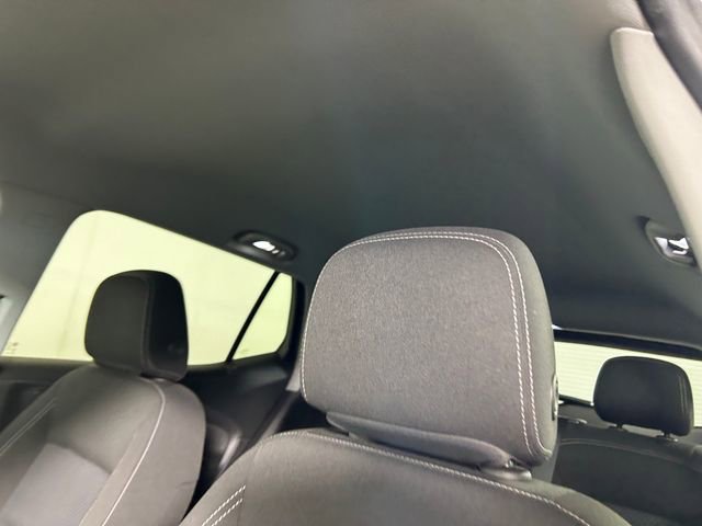 Used 2023 GMC Terrain SLE image 13